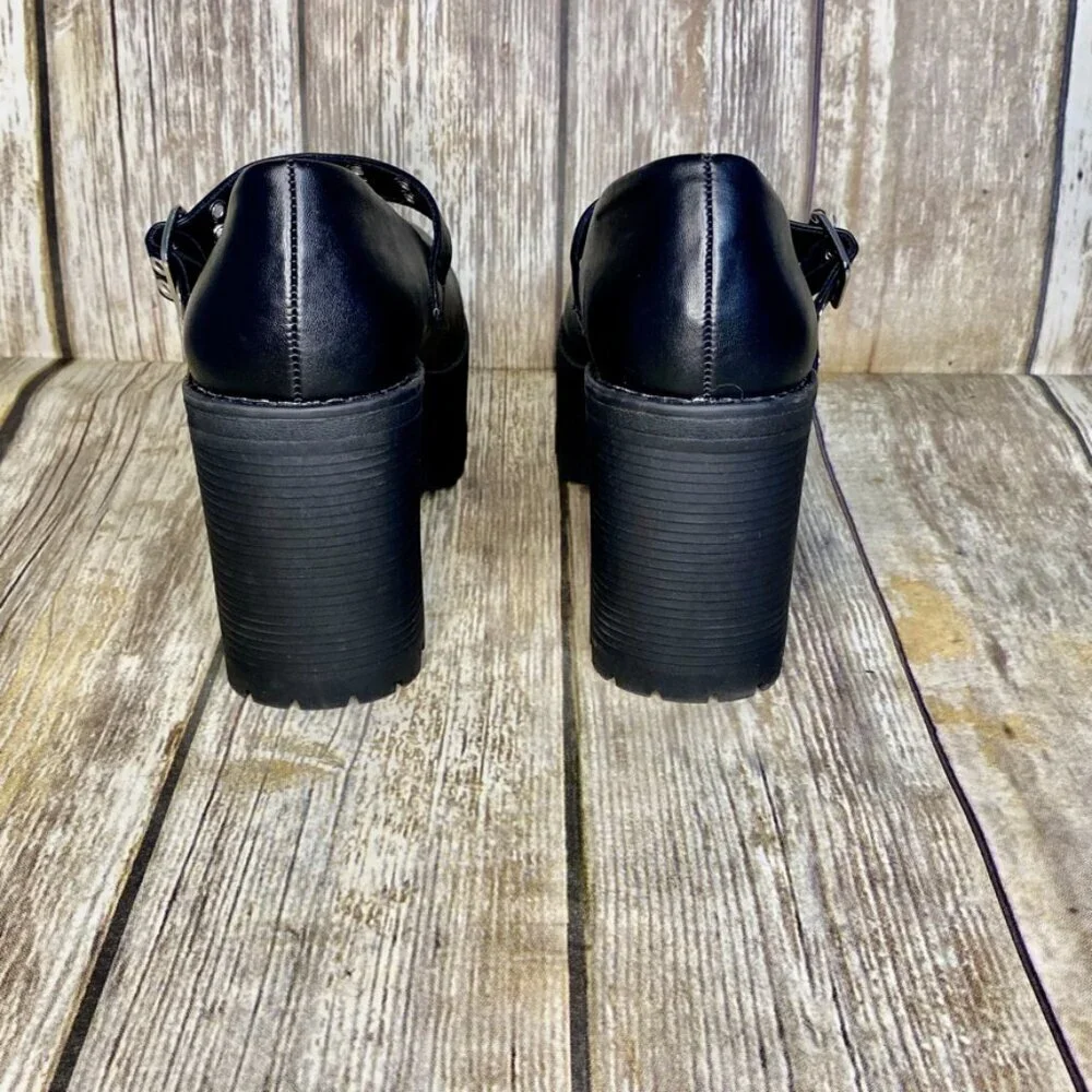 Gothic Y2K Punk Rock Chunky 2 in Platform 4 in Heel Women's size 9